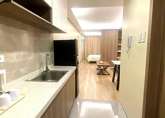 Center Business Near Ayala Mall And Pitx * Manila