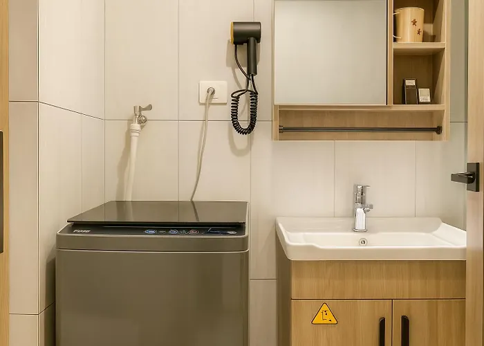 Center Business Near Ayala Mall And Pitx Apartment *