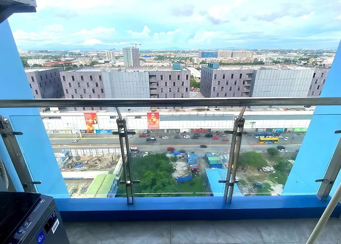 Center Business Near Ayala Mall And Pitx Apartment Manila