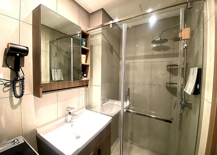 Center Business Near Ayala Mall And Pitx Apartment Manila