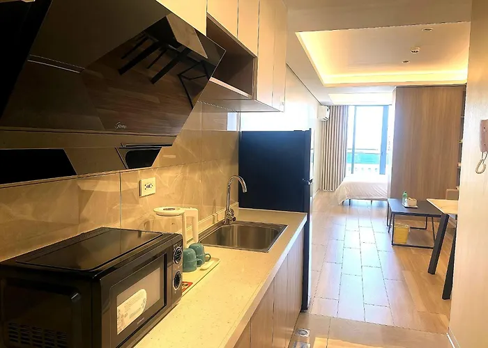 Center Business Near Ayala Mall And Pitx Apartment